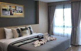 The Raise Hotel